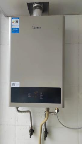 天然气热水器价格(天然气热水器价格和图片)