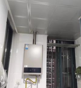 电热水器和燃气热水器哪个好（电热水器和燃气热水器哪个好用）