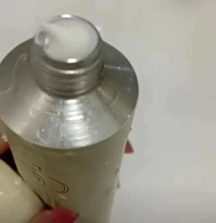 pmpm松露小白管（白松露水乳怎么样）