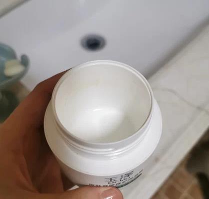 干糙的皮肤用什么面霜(干糙的皮肤用什么面霜好)