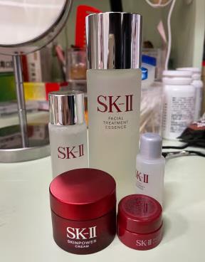 sk2神仙水能敷眼睛吗（sk2神仙水可以敷眼睛吗）