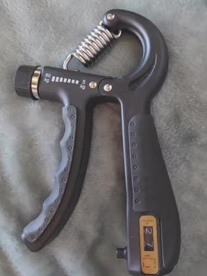 李宁lining数字握力器练手力怎么样(李宁握力器价格多少钱一个)