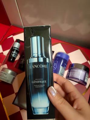 兰蔻小黑瓶精华肌底液怎么用(兰蔻小黑瓶精华肌底液如何辨别真假)