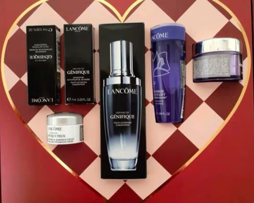 兰蔻小黑瓶怎么样好不好用（兰蔻小黑瓶的作用和功效）