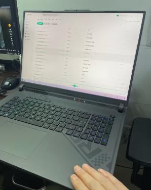 ROG枪神7 Plus 第13代英特尔酷睿i9 18英寸 星云屏 电竞游戏本笔记本电脑(i9-13980HX 液金导热 16G 1T RTX4070 2.5K 240Hz P3广色域)