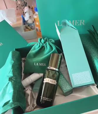 海蓝之谜精萃水功效（lamer海蓝之谜精萃水功效与作用）