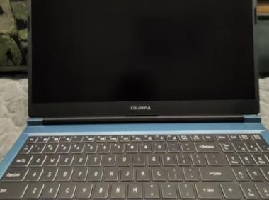 七彩虹（Colorful）将星X15-AT 13代英特尔酷睿i5 15.6英寸游戏本 笔记本电脑(i5-13500HX 16G 512G RTX4060 144Hz N72%）